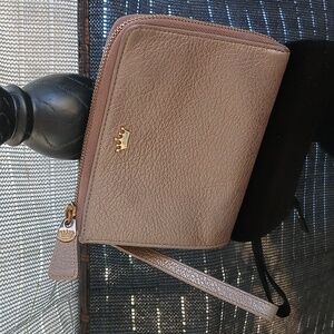 👑 Elaine Turner Wrist Clutch Bag Bronze